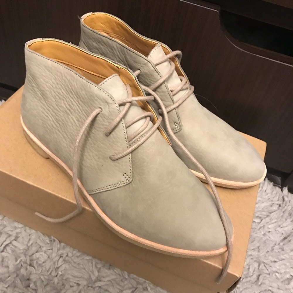Clark’s Original Phenia Desert Shoe 6.5